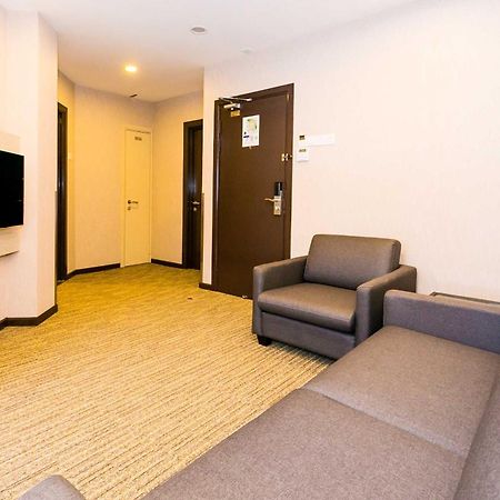 Icon Hotel Segamat Szoba fotó